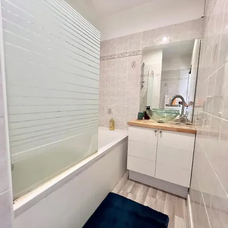Sur Le Port - Duplex Cosy & Moderne Face Au Port - Wifi Gratuite - Parfaitement Equipe